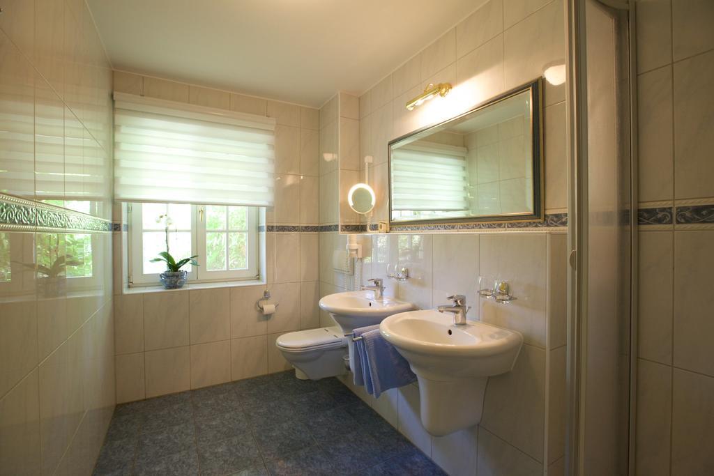 Haus Strandgut Ahrenshoop Bagian luar foto